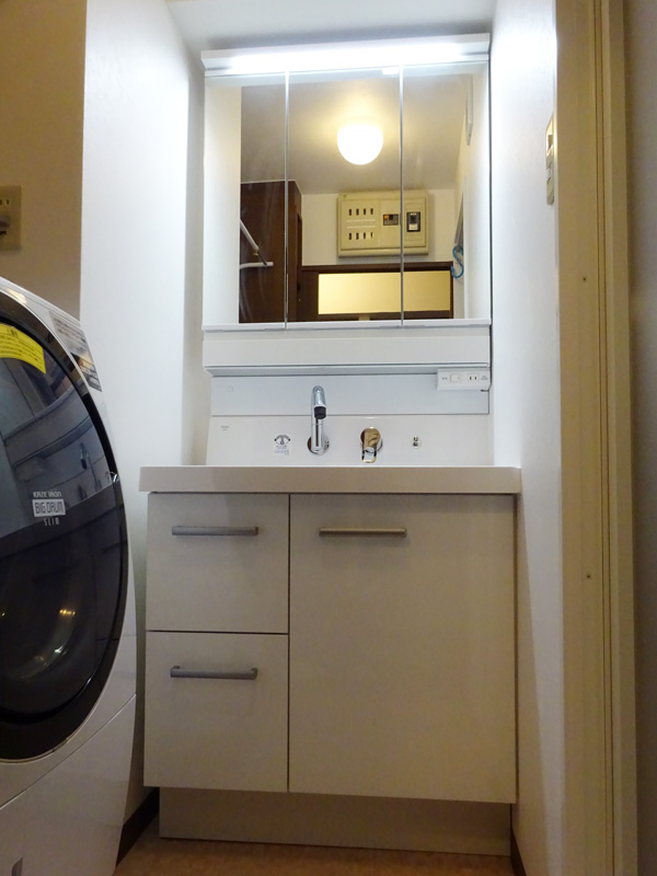 壁付き水栓でお手入れカンタン！LIXILピアラにお取替え